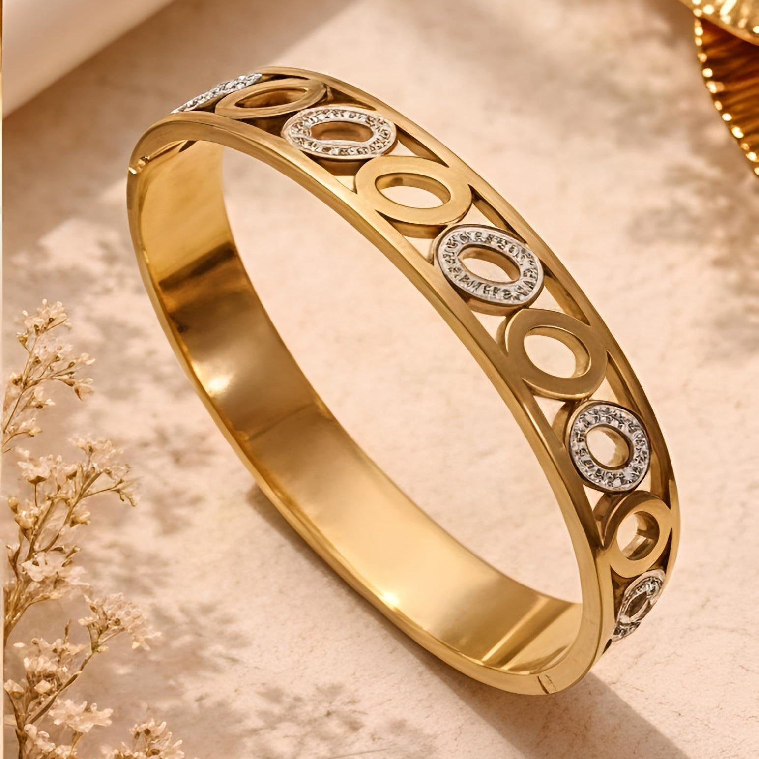 Eternal Ringlet Bangle